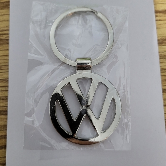 VW Silver Tone Keychain/Ring - Picture 3 of 5